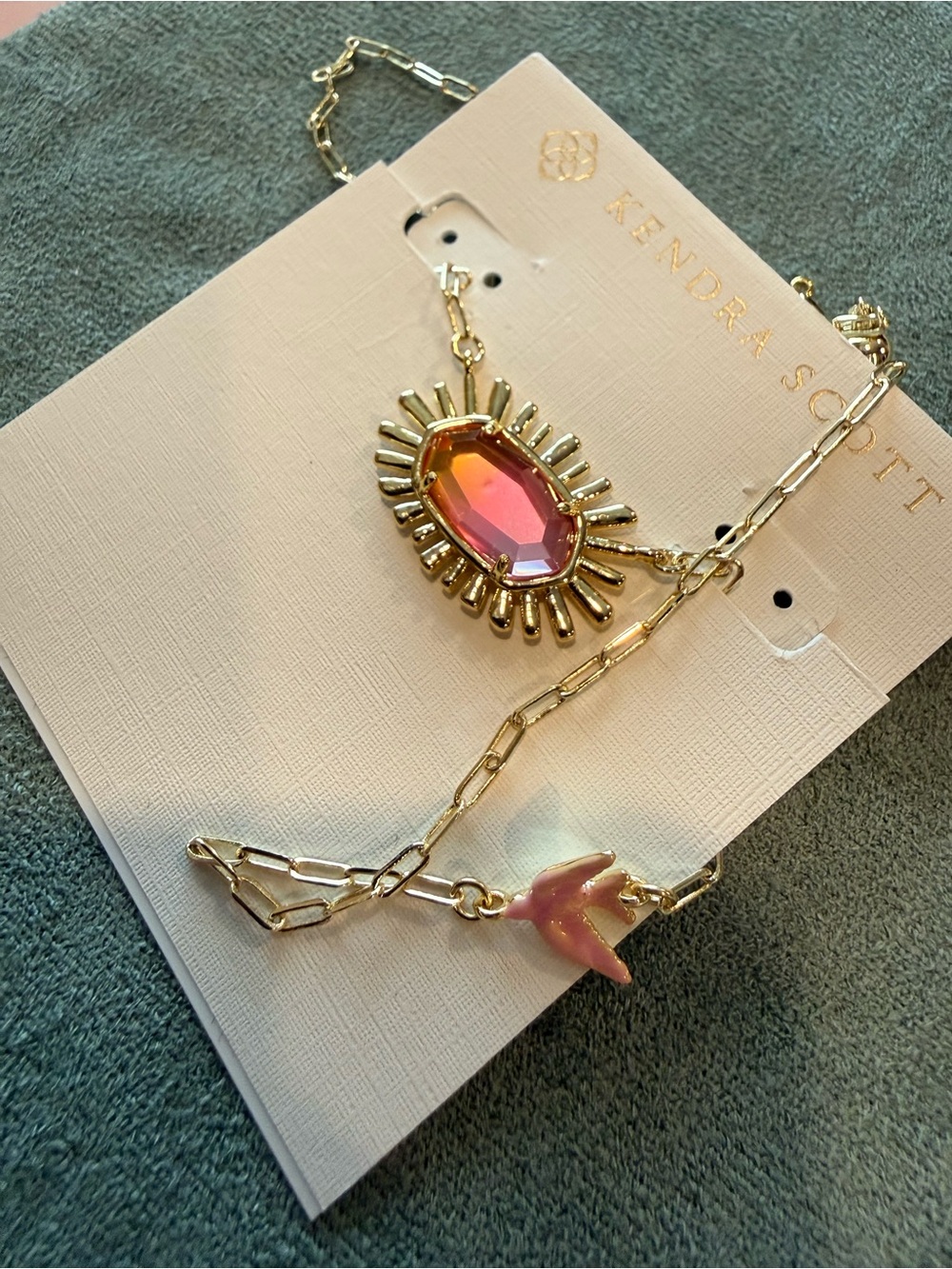 Kendra Scott | Elisa Gold Sunburst Pink Ombre Stone Necklace - Picture 2 of 5
